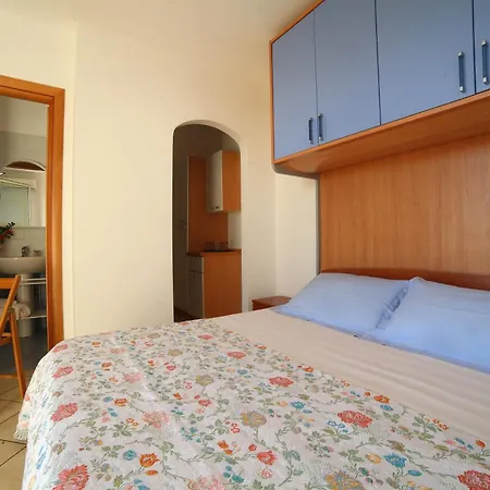 Apartment Afrodite A *